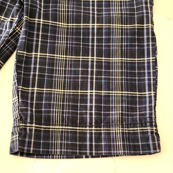 Calvin Klien Plaid Shorts - Size 8 - Picture 5 of 9